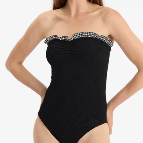Hunza G Other - NWT Hunza G Dolly swimsuit in black one size